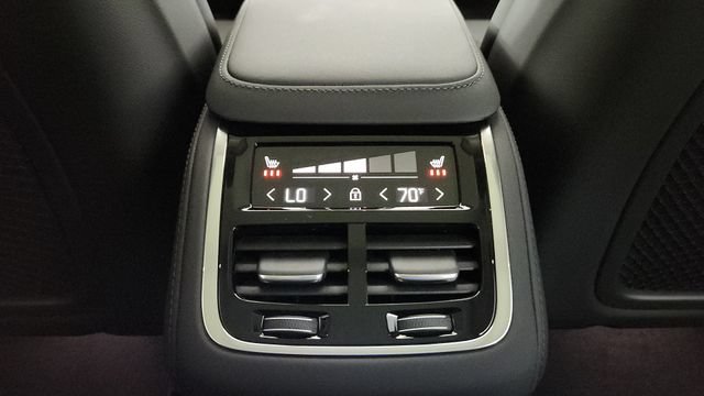 New 2026 Volvo XC90 B6 Plus w/ Protection Package AWD/4WD image 31