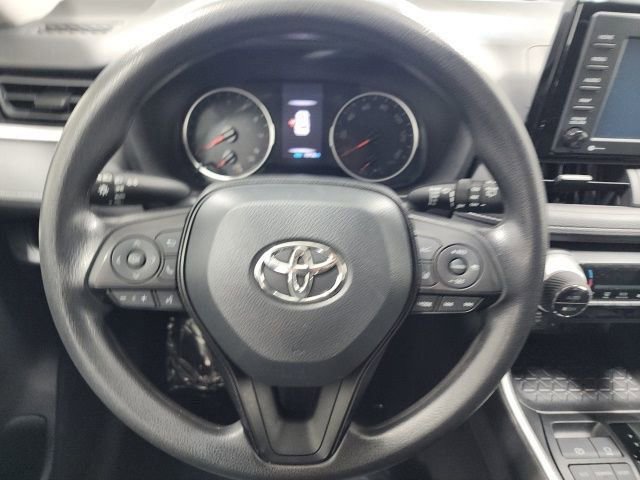Used 2022 Toyota RAV4 XLE w/ Carpet Mat Package (TMS) image 24