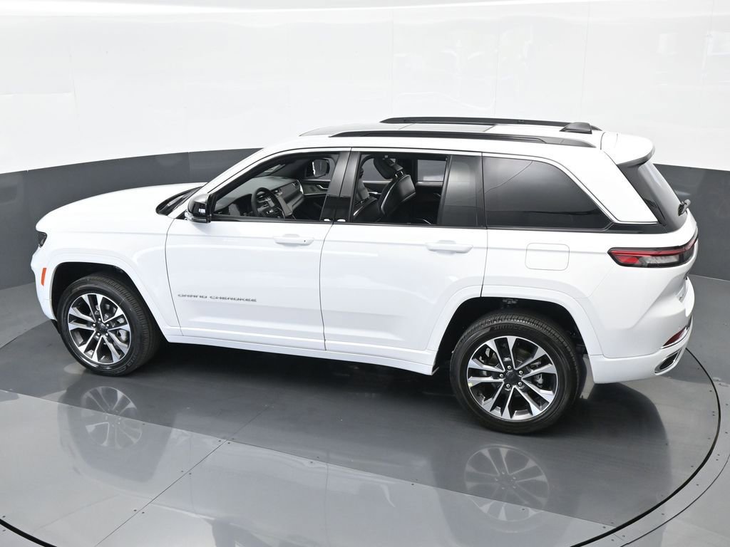 Used 2024 Jeep Grand Cherokee Overland w/ Luxury Tech Group IV image 43