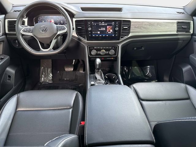 Used 2023 Volkswagen Atlas Cross Sport SE w/ Black Wheel Package FWD image 16