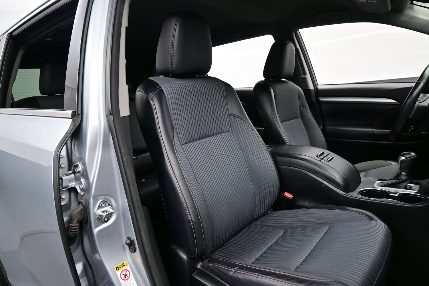 Used 2014 Toyota Highlander Plus FWD image 13