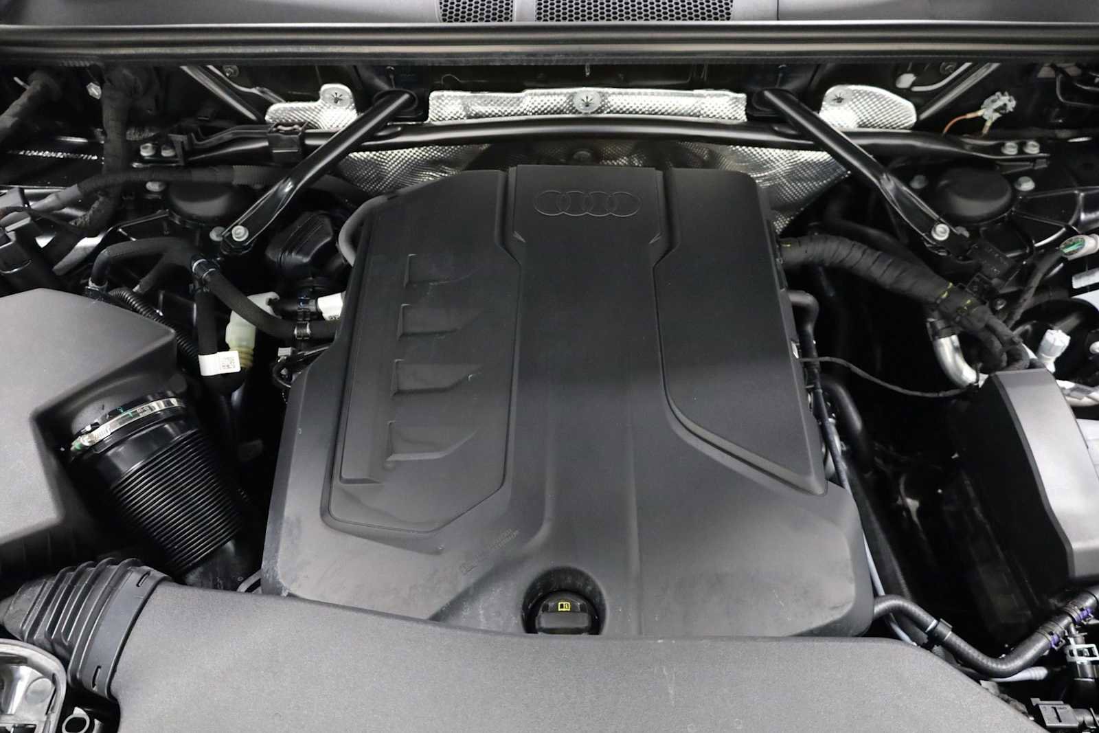 Certified 2025 Audi Q5 Premium Plus w/ Premium Plus image 39