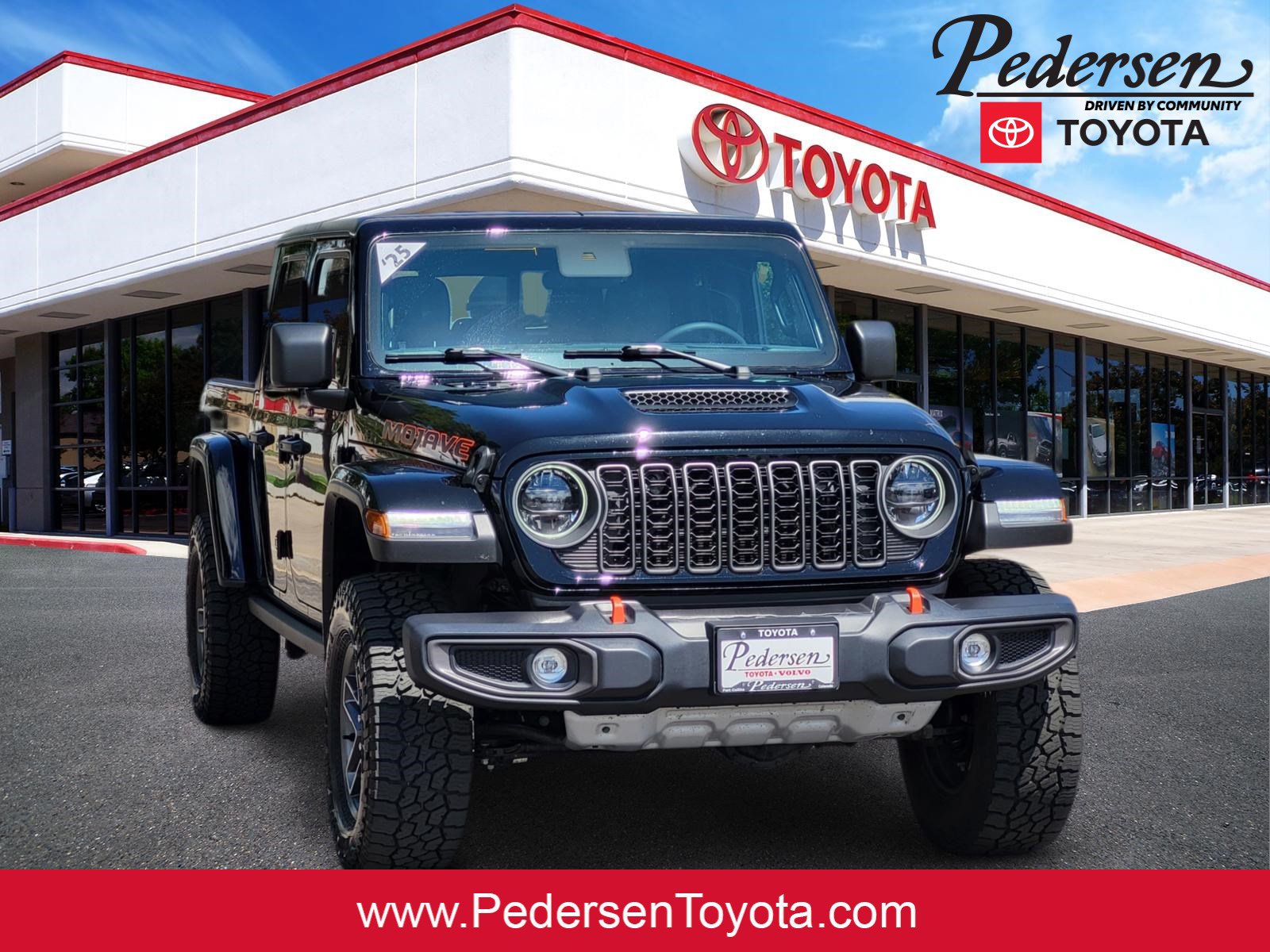 Used 2025 Jeep Gladiator Mojave w/ Convenience Group