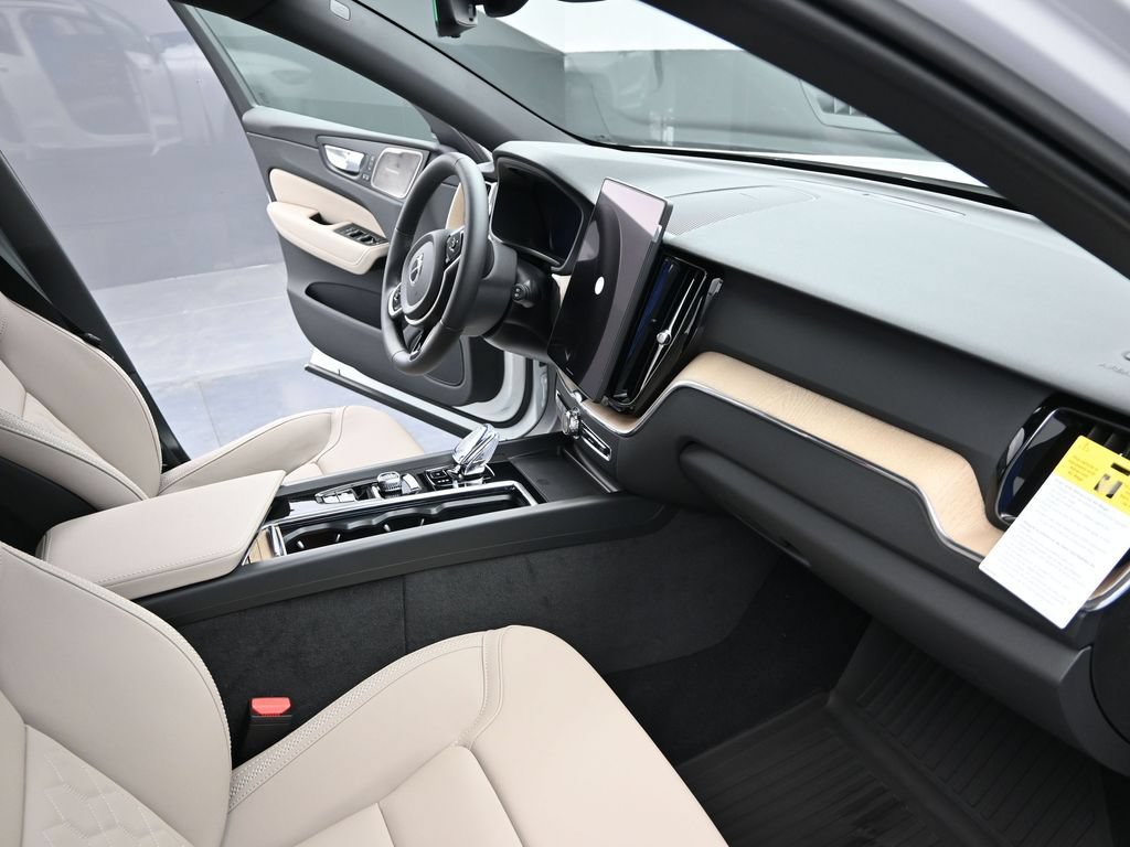 New 2026 Volvo XC60 B5 Plus w/ Climate Package AWD/4WD image 12
