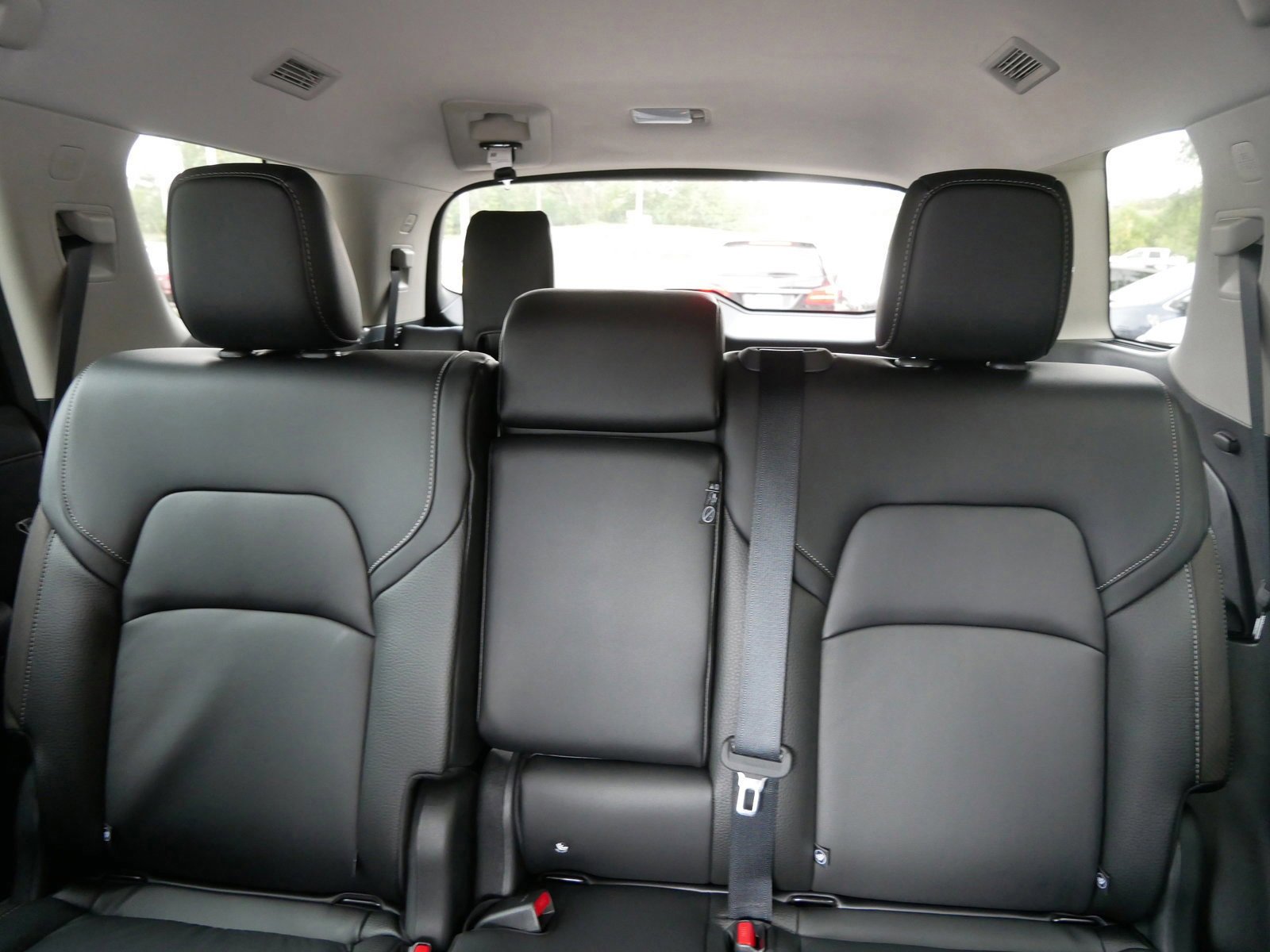 New 2025 Nissan Pathfinder SL image 6