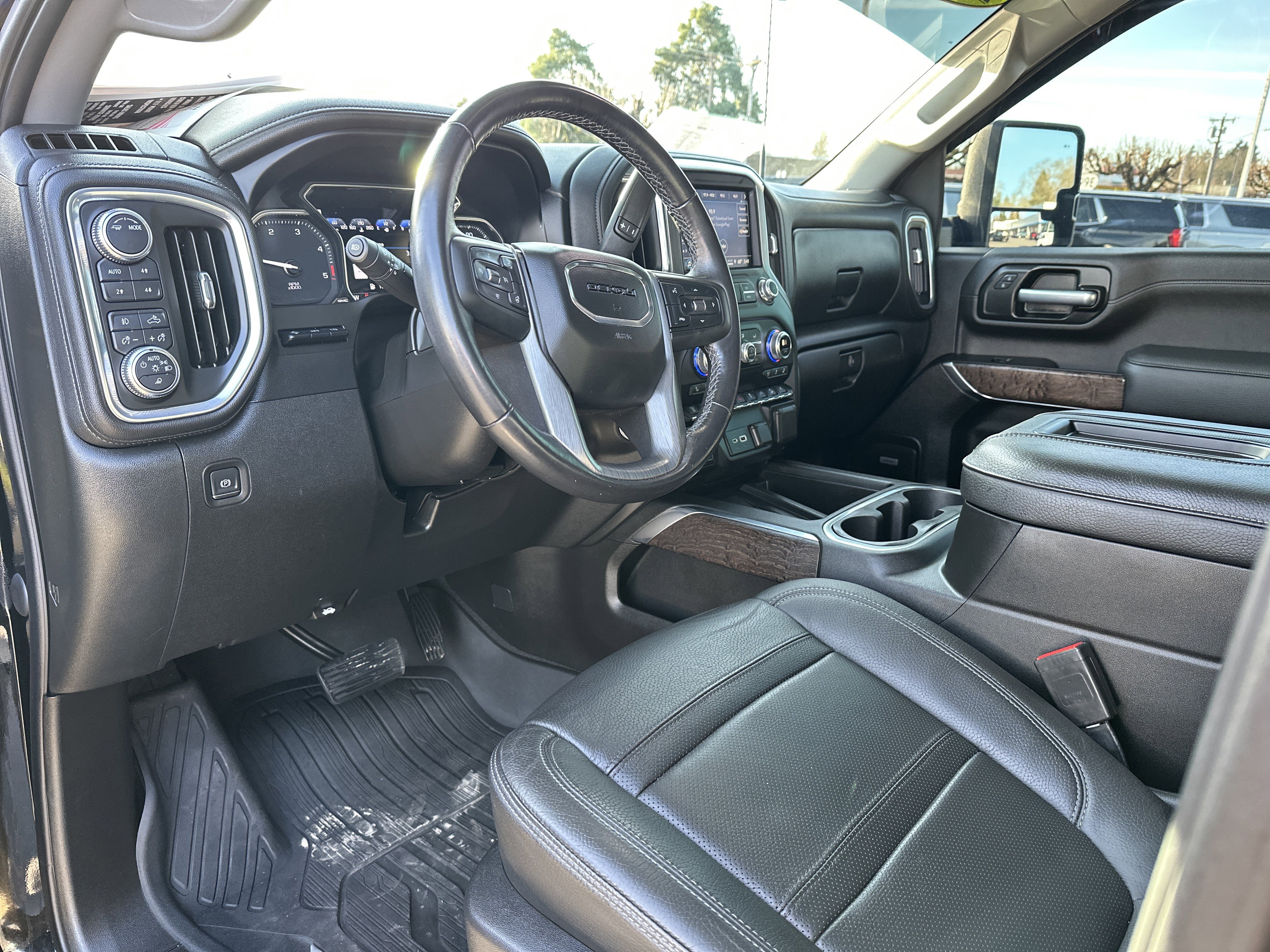 Used 2021 GMC Sierra 2500 Denali w/ Denali Ultimate Package image 9