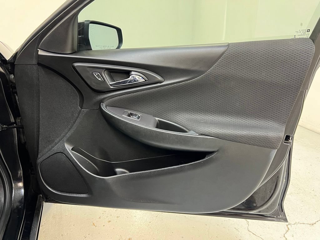 Used 2020 Chevrolet Malibu LT FWD image 32