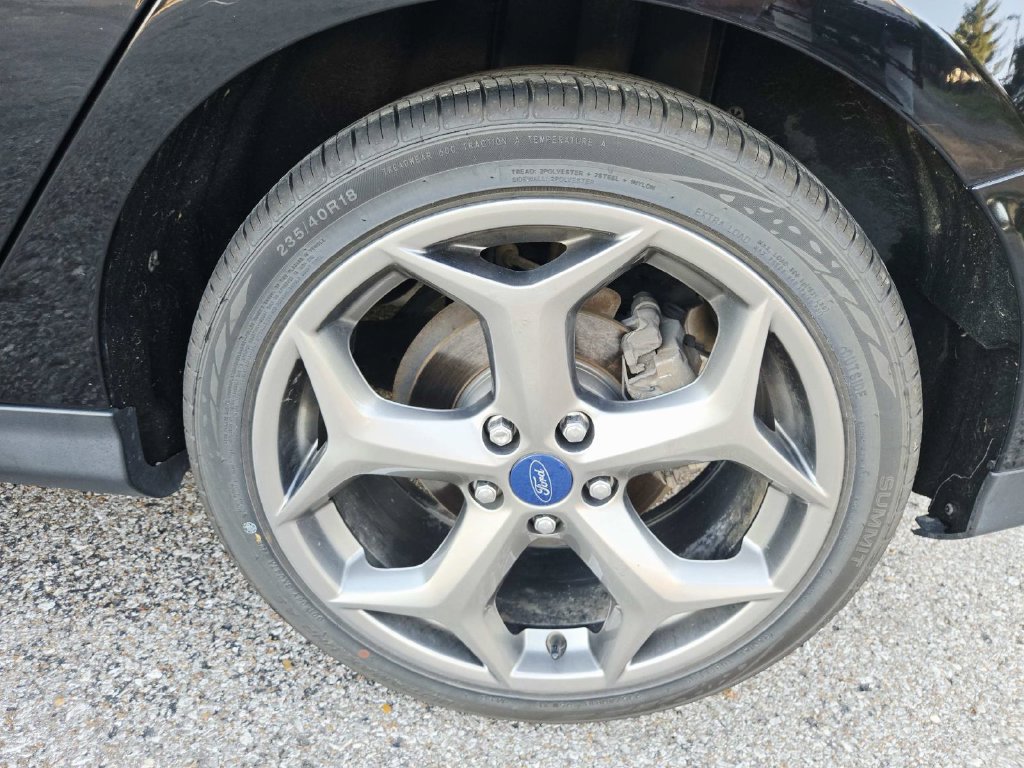 Used 2018 Ford Focus SEL w/ Cold Weather Package FWD image 13