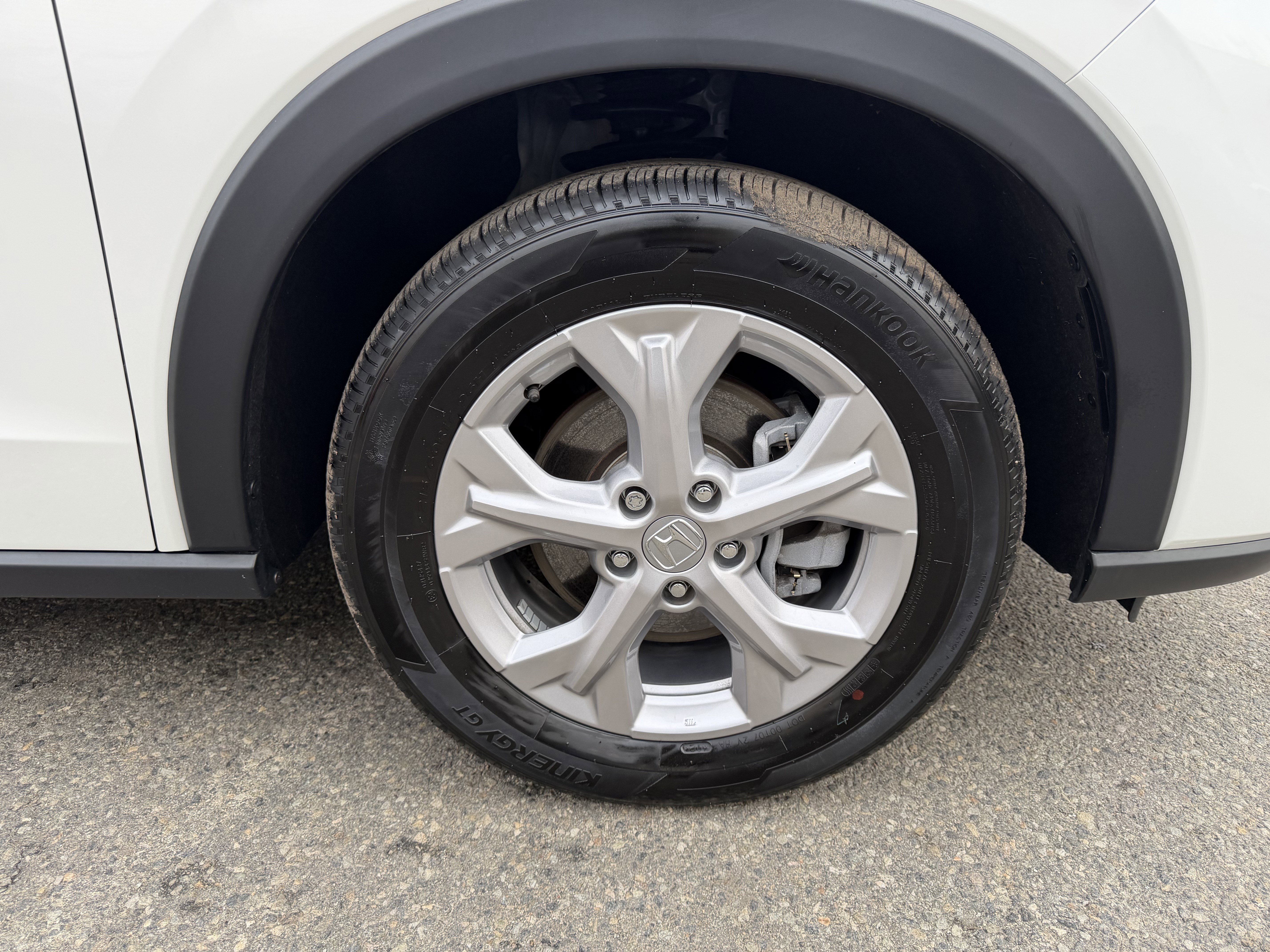 Used 2025 Honda HR-V LX image 10