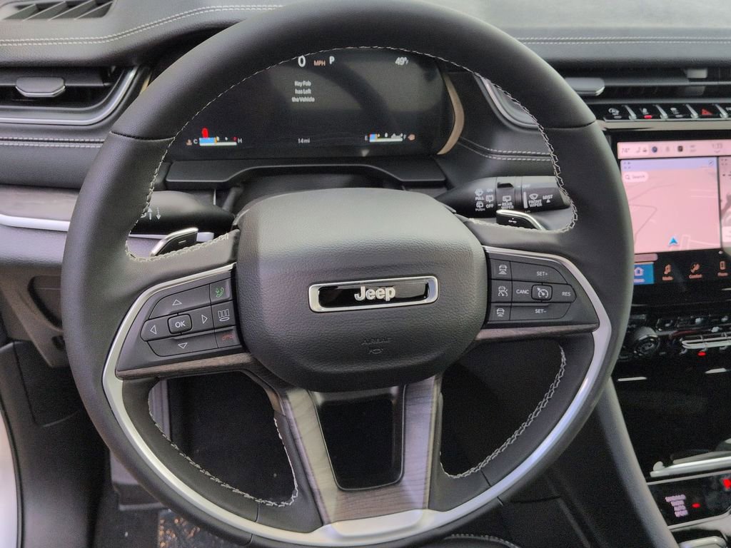 New 2025 Jeep Grand Cherokee Limited w/ Luxury Tech Group II image 23