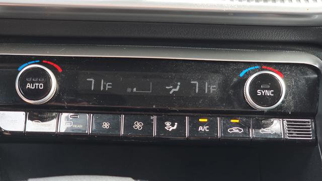 Used 2022 Kia K5 LX image 28