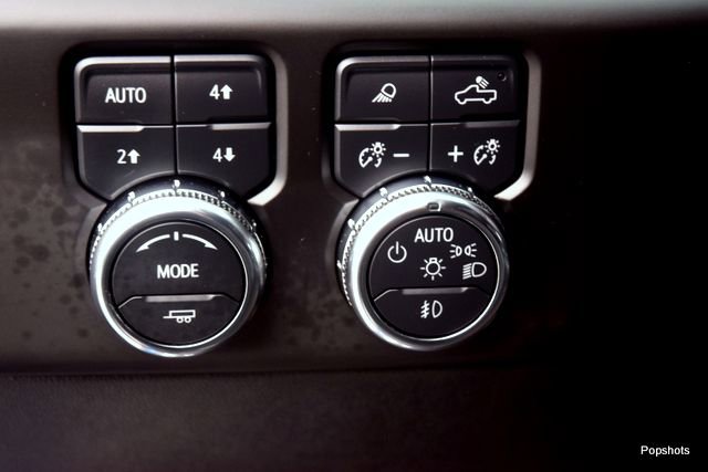 Used 2023 GMC Sierra 1500 AT4 w/ Technology Package AWD/4WD image 19
