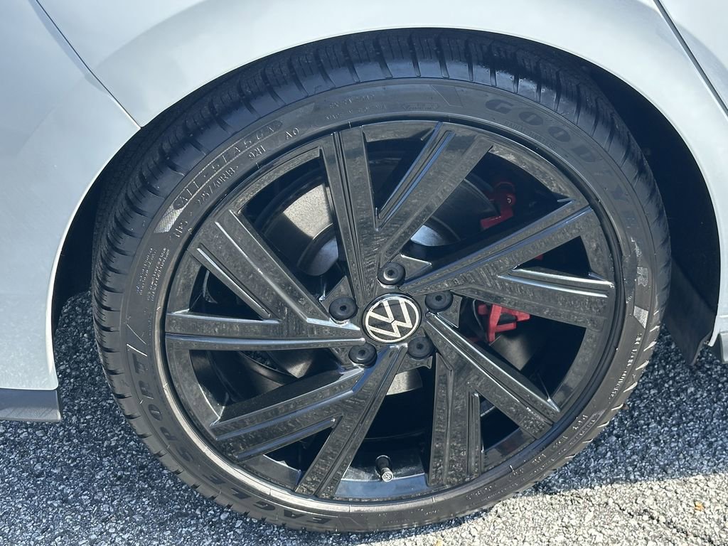 Used 2022 Volkswagen GTI SE image 19