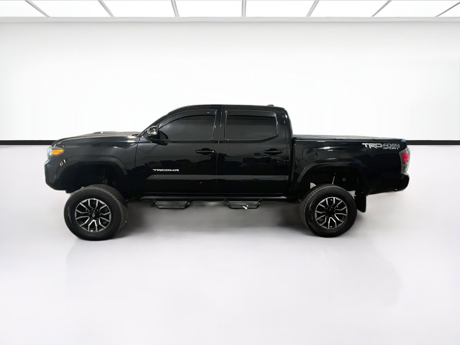 Used 2021 Toyota Tacoma TRD Sport w/ Technology Package AWD/4WD image 20