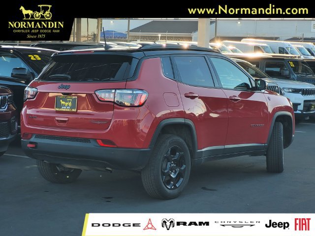 Used 2023 Jeep Compass Trailhawk AWD/4WD image 3