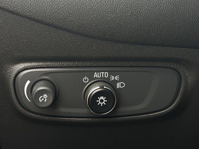 Used 2023 Chevrolet Equinox LS w/ LPO, Floor Liner Package FWD image 18