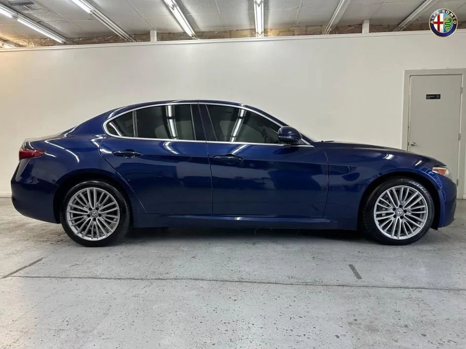 Used 2017 Alfa Romeo Giulia Ti w/ Leather Package image 8
