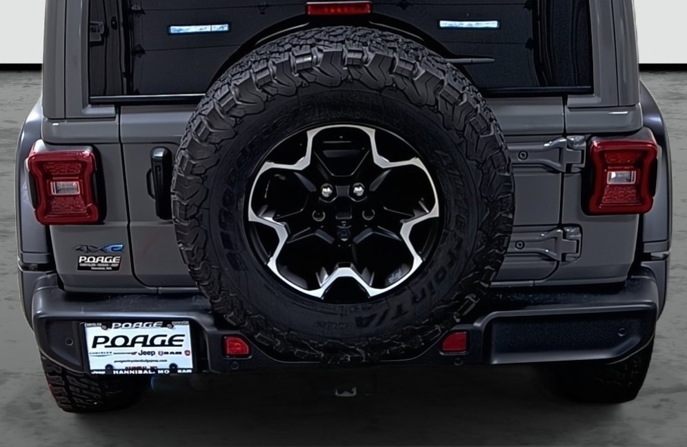 Used 2021 Jeep Wrangler Unlimited Rubicon 4xe w/ Cold Weather Group image 11