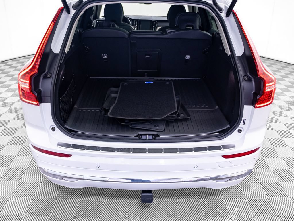 Used 2022 Volvo XC60 T8 Inscription w/ Advanced Package AWD/4WD image 32