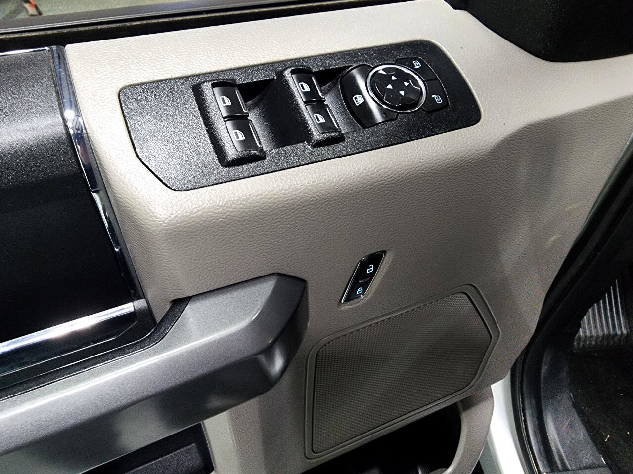 Used 2018 Ford F150 XLT w/ Equipment Group 301A Mid image 18