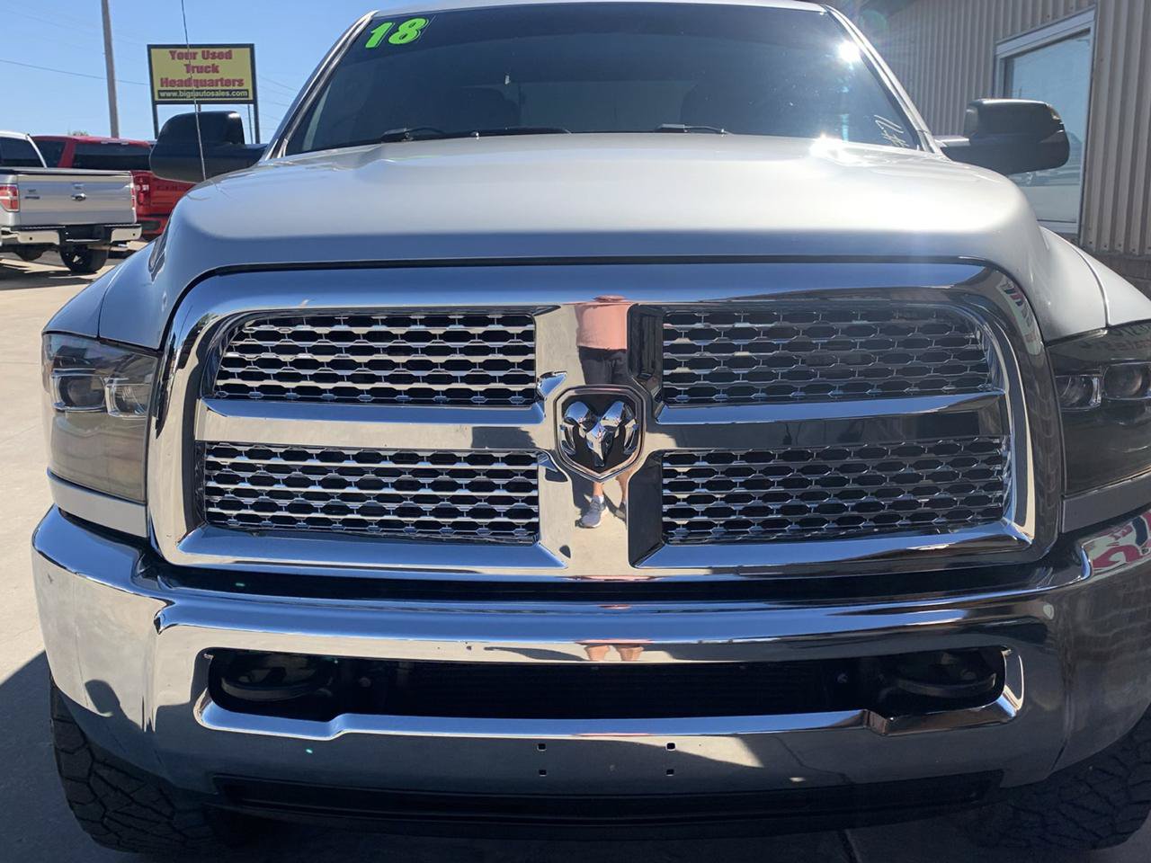Used 2018 RAM 2500 Tradesman w/ Chrome Appearance Group AWD/4WD image 7