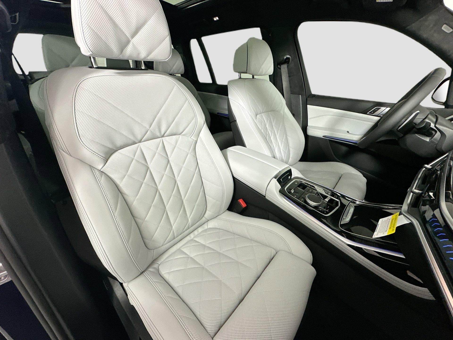 New 2026 BMW X7 xDrive40i w/ M Sport Package image 30