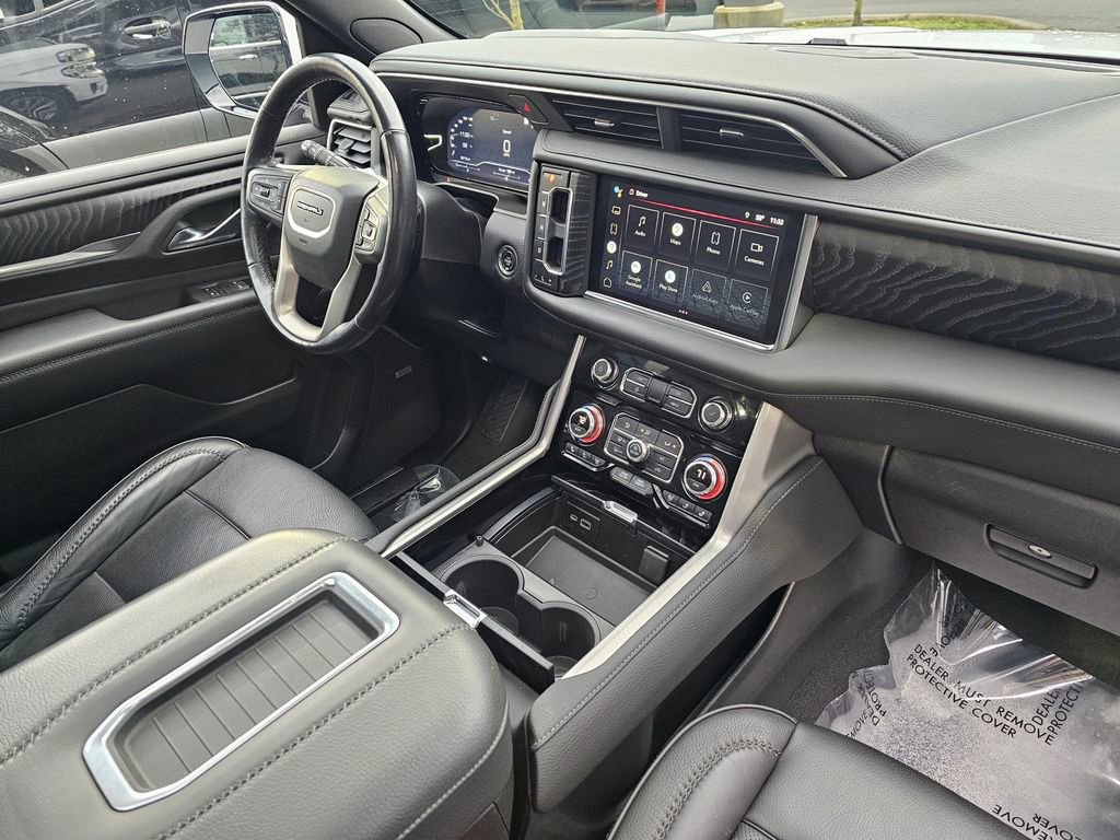 Used 2022 GMC Yukon XL Denali w/ Max Trailering Package image 10