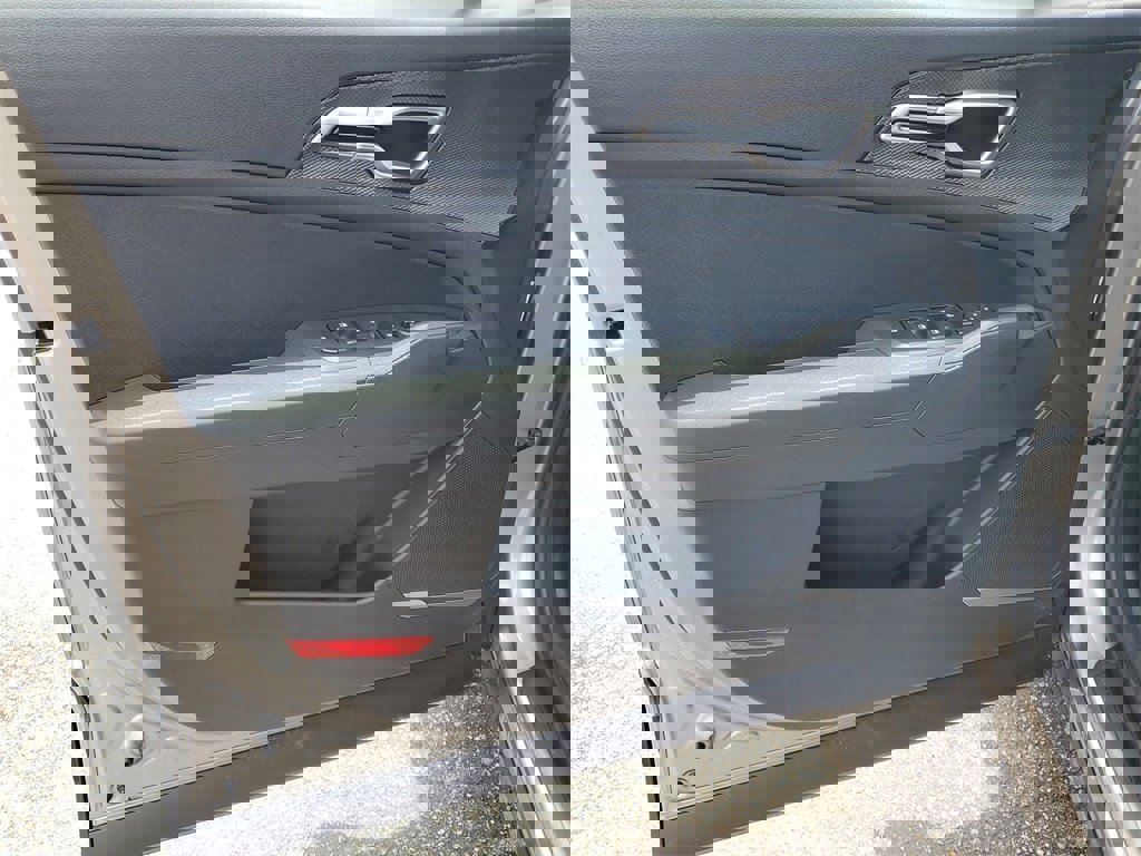 New 2025 Kia Sportage LX image 8