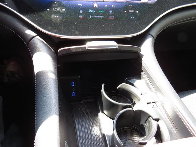 Certified 2023 Mercedes-Benz EQS 580 4MATIC SUV w/ Pinnacle Trim Package image 21