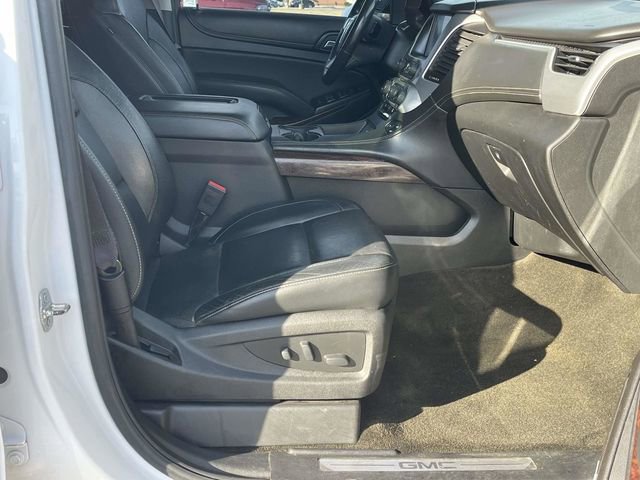 Used 2017 GMC Yukon SLT w/ Premium Edition image 28