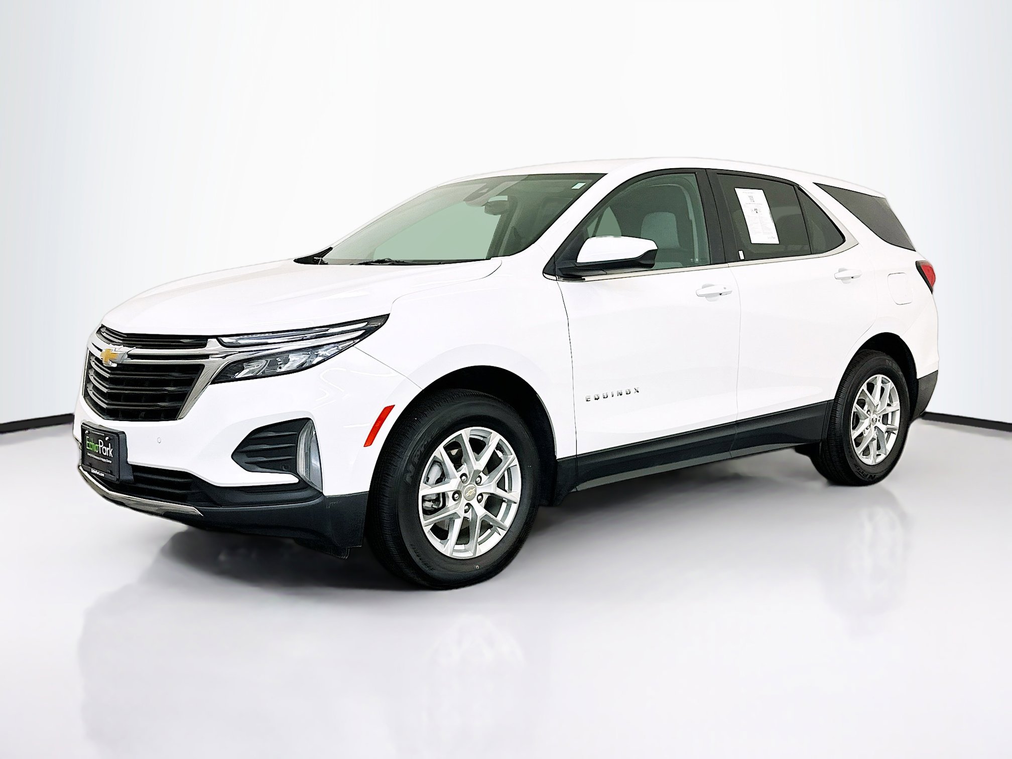Used 2022 Chevrolet Equinox LT image 3