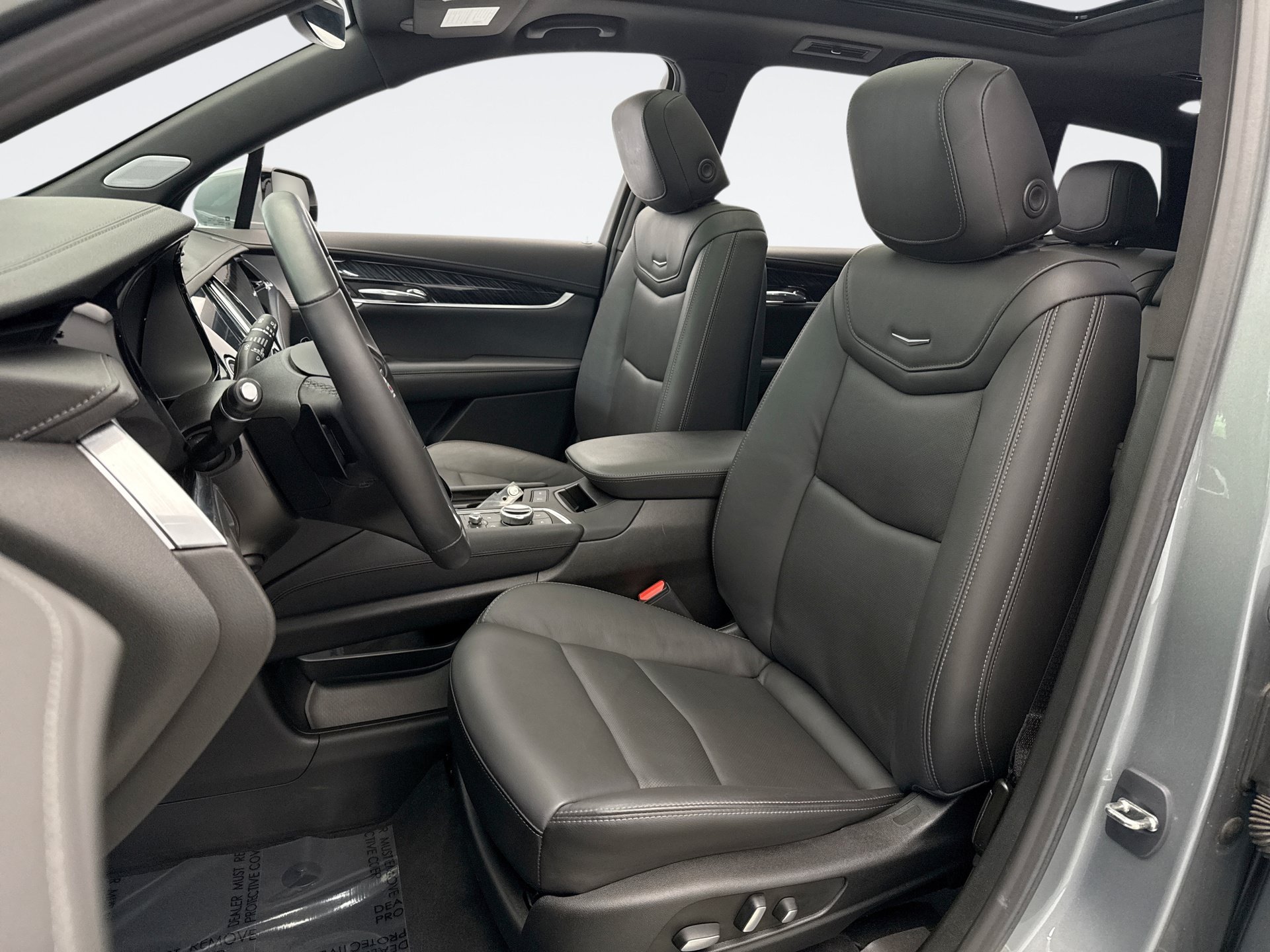 Used 2024 Cadillac XT6 Premium Luxury AWD/4WD image 11