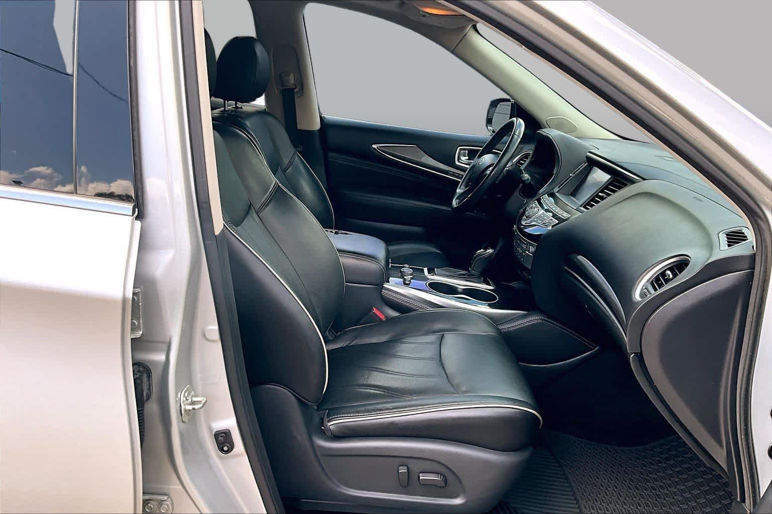 Used 2017 INFINITI QX60 FWD w/ Premium Plus Package image 11