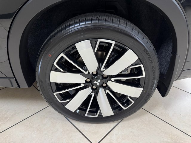 New 2025 Mitsubishi Outlander SEL image 27