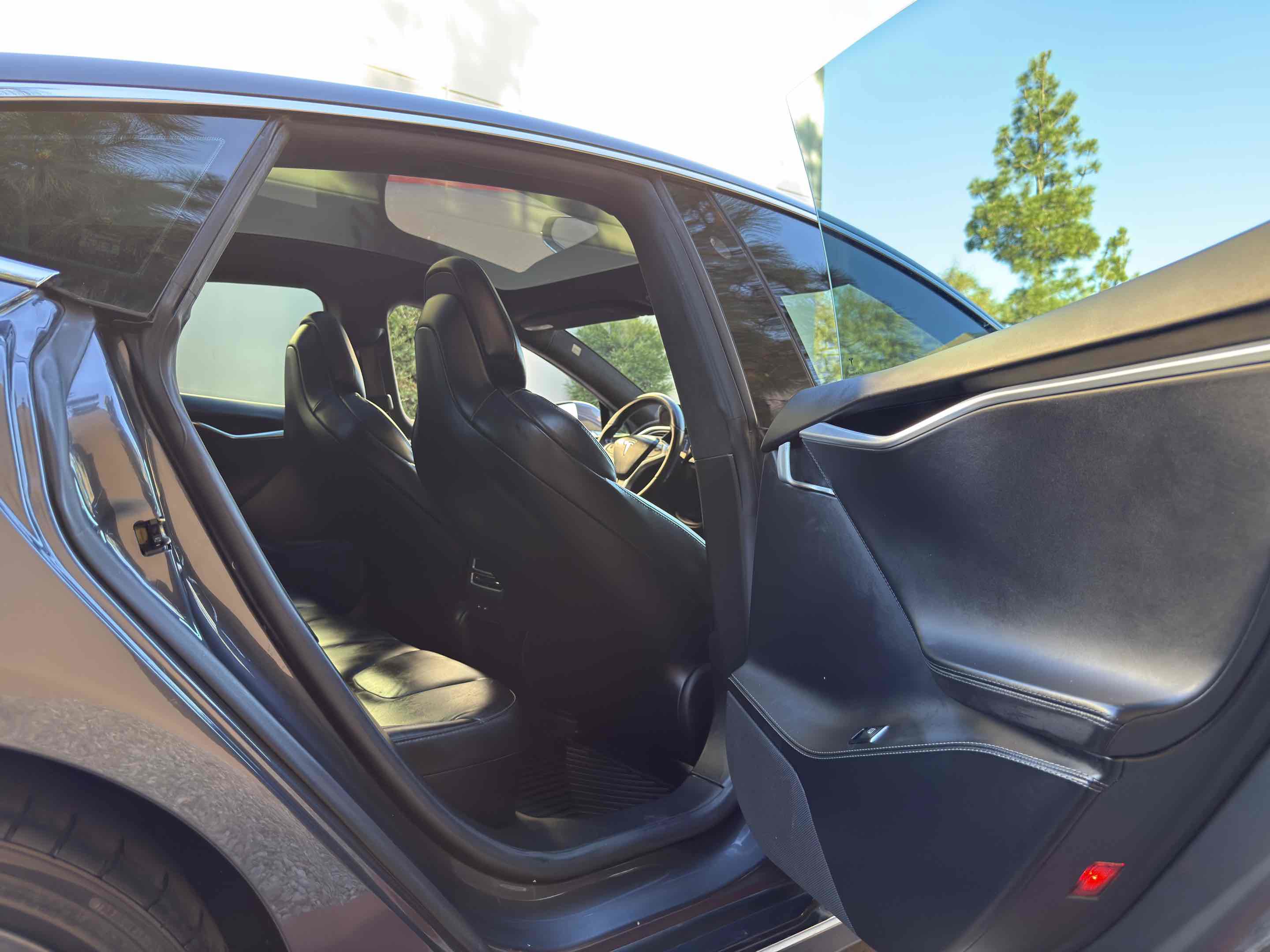 Used 2017 Tesla Model S 75 RWD image 55