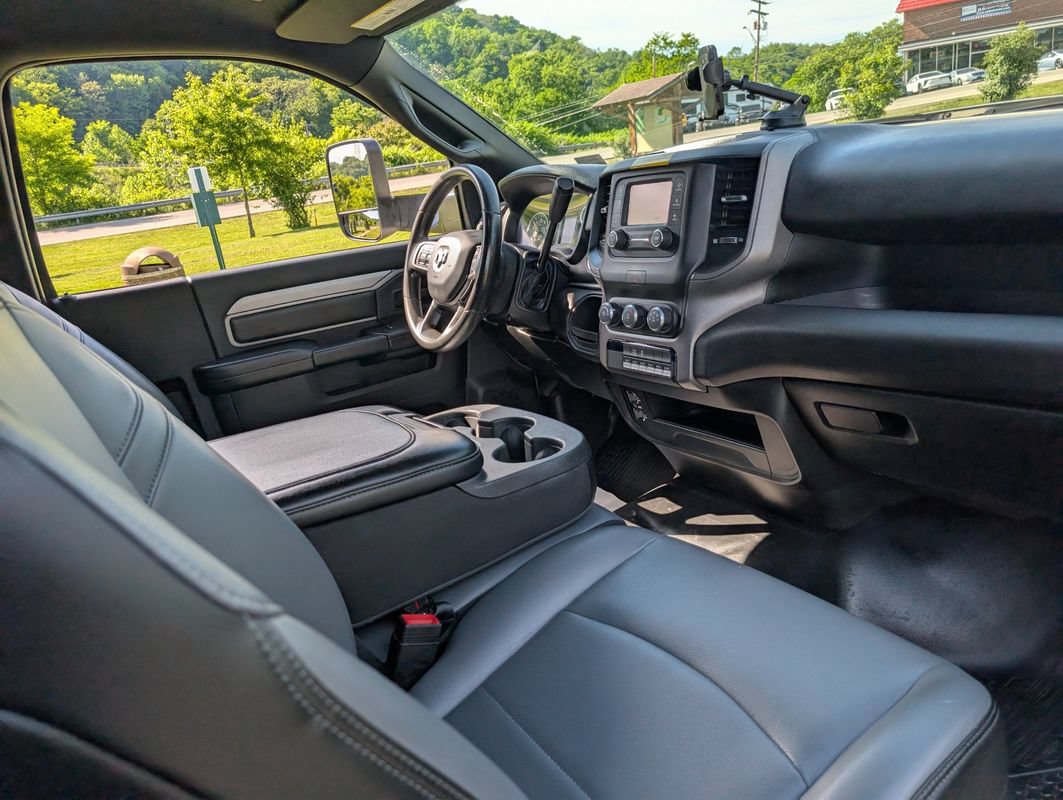 Used 2022 RAM 4500 Tradesman RWD image 18