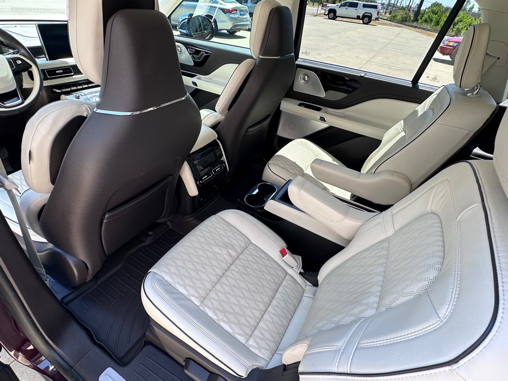 Used 2021 Lincoln Aviator Black Label AWD/4WD image 8