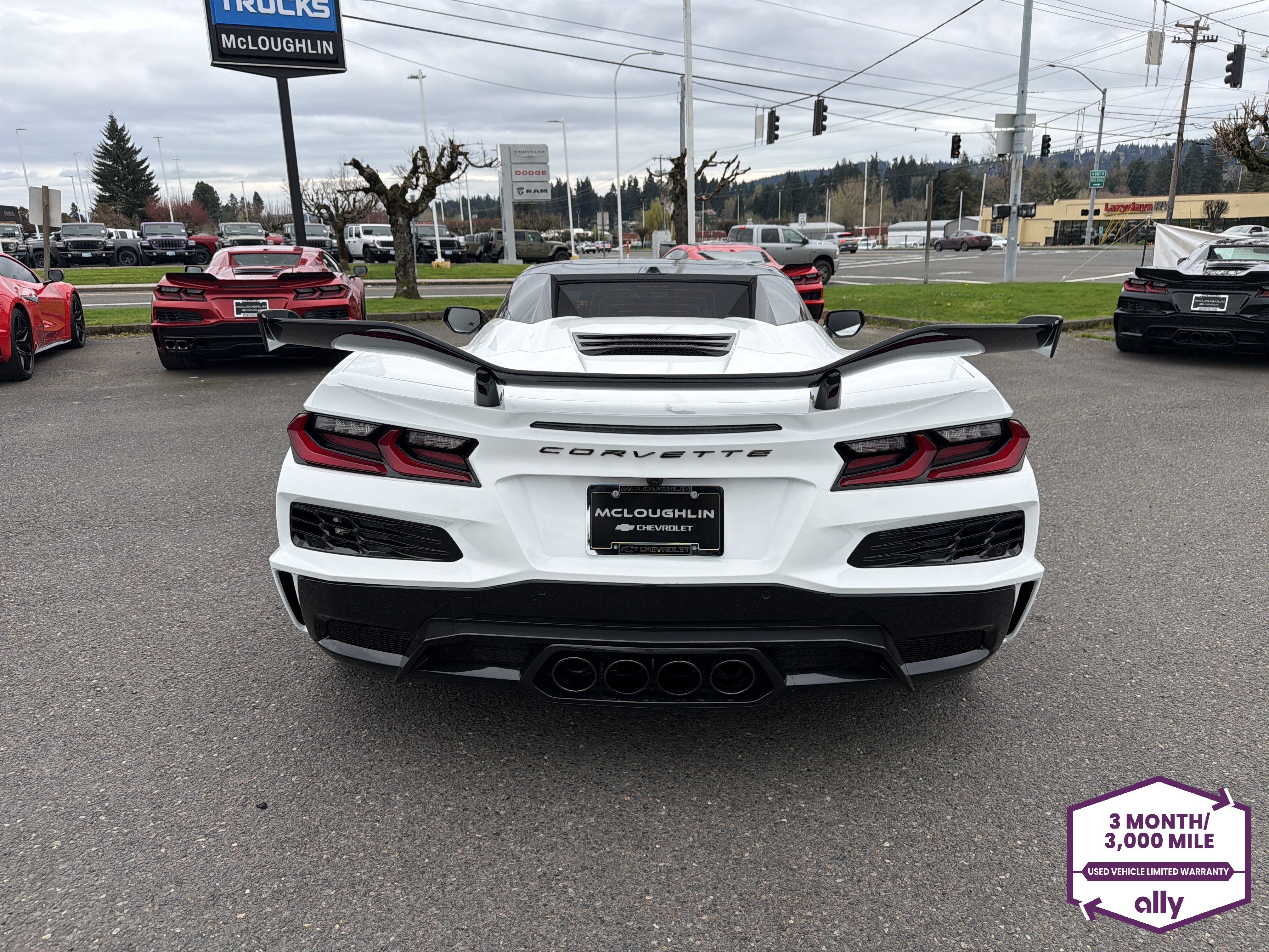 Used 2024 Chevrolet Corvette Z06 w/ Stealth Interior Trim Package RWD image 4