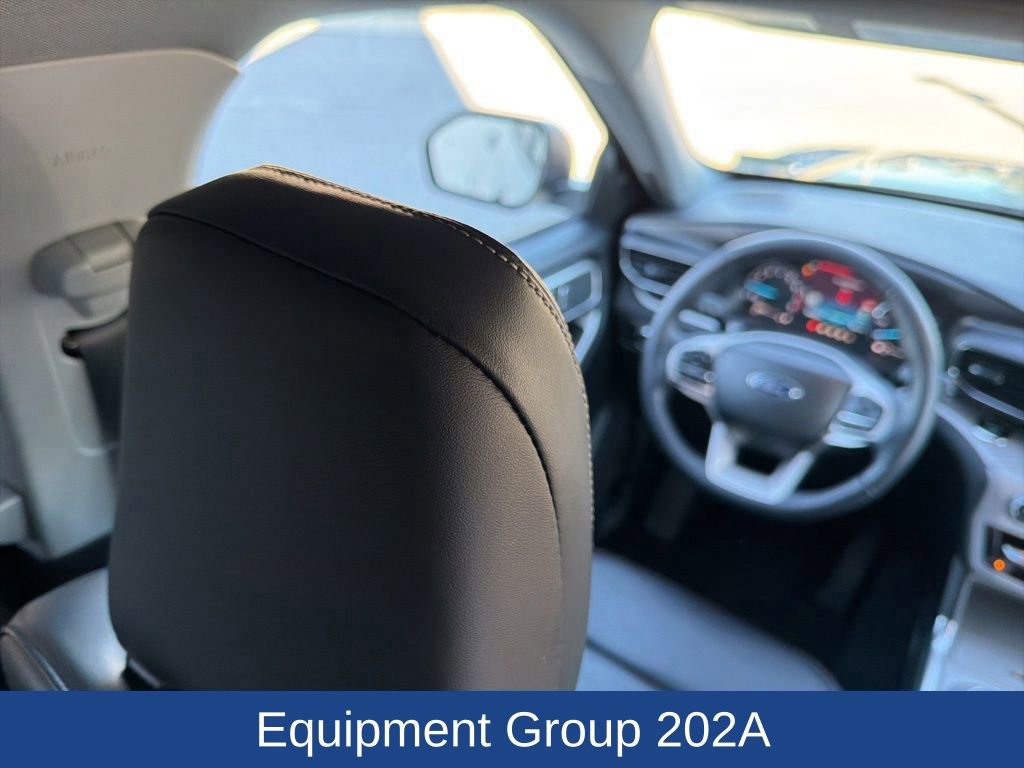 Used 2023 Ford Explorer XLT w/ Equipment Group 202A image 18