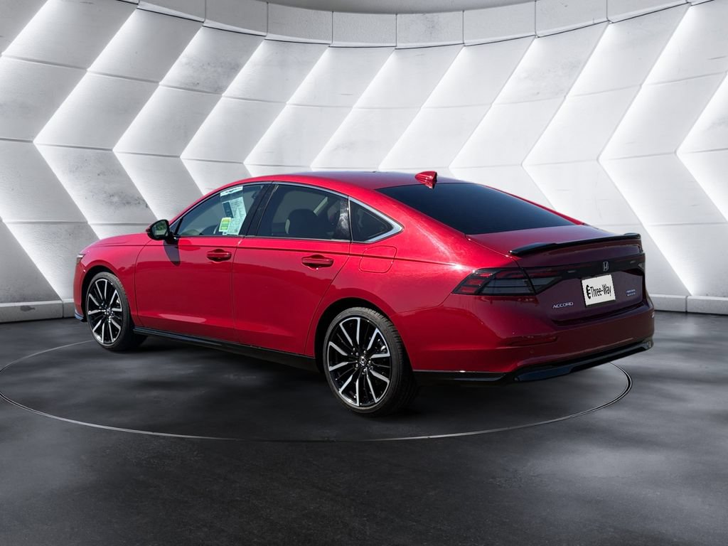 Used 2025 Honda Accord Touring image 3