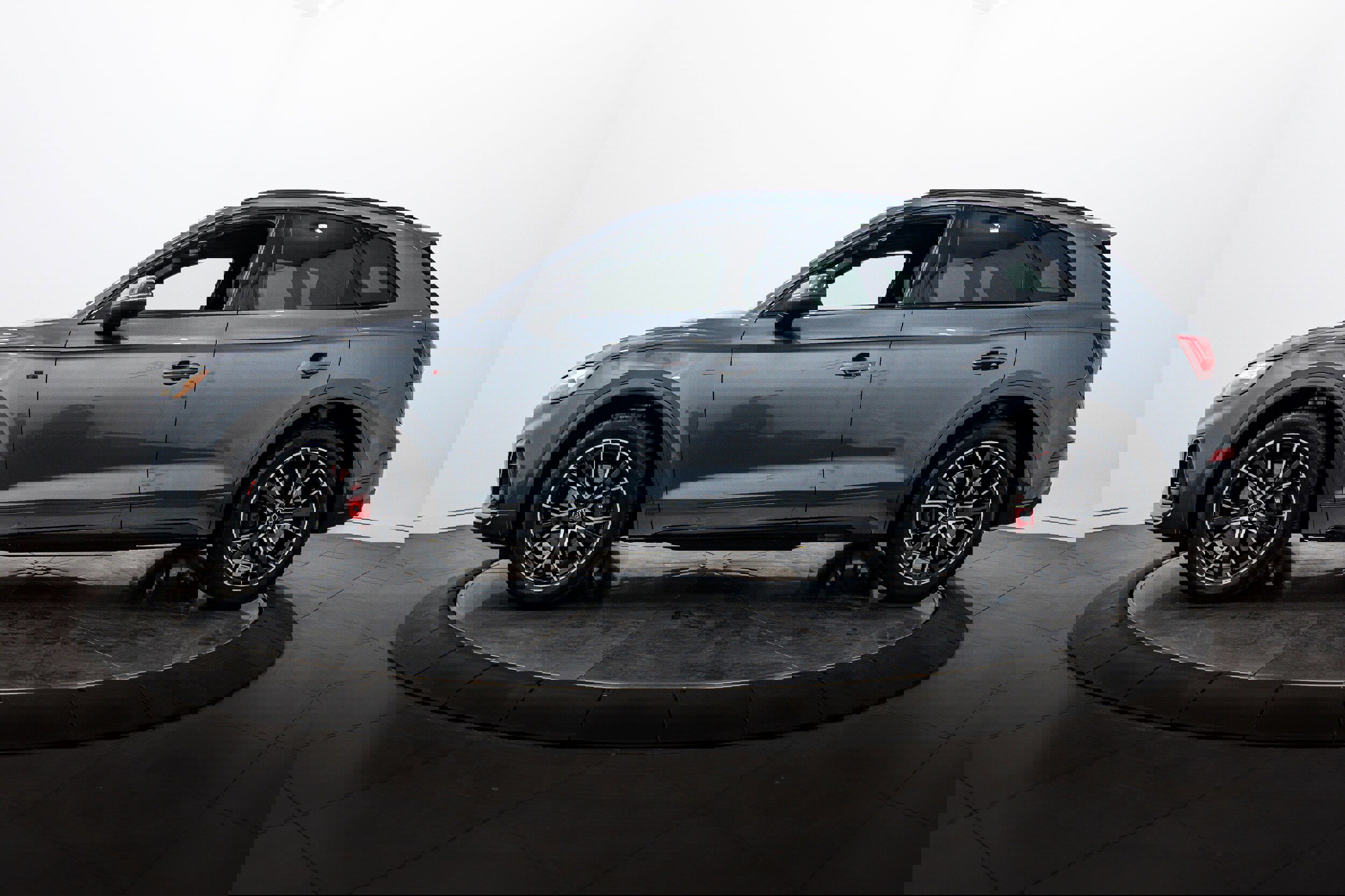 Certified 2022 Audi SQ5 Premium Plus image 7