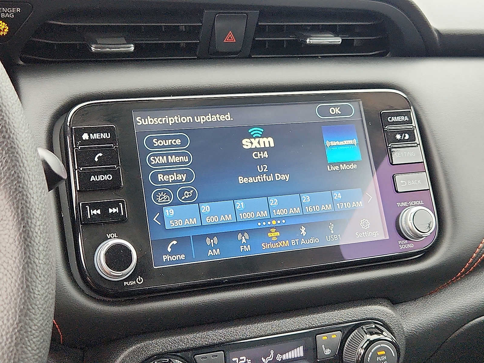 Used 2023 Nissan Kicks SR w/ SR Premium Package FWD image 16