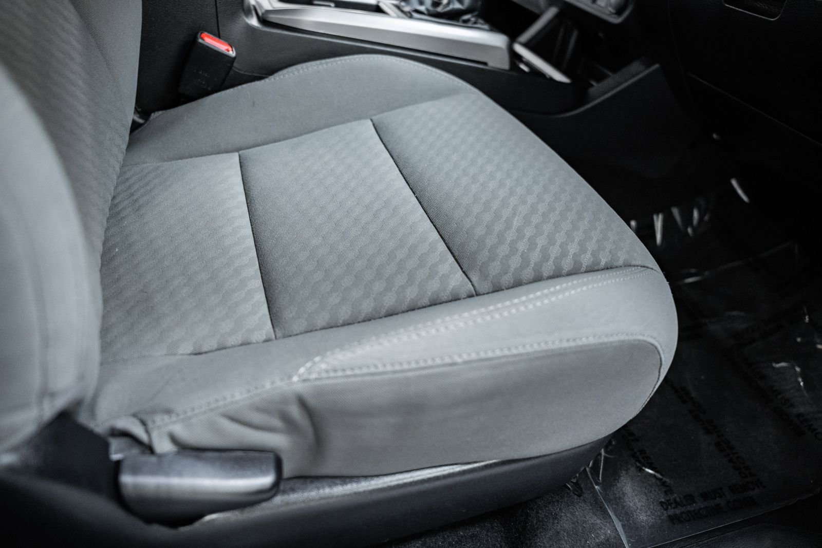 Used 2020 Toyota Tacoma SR5 image 38