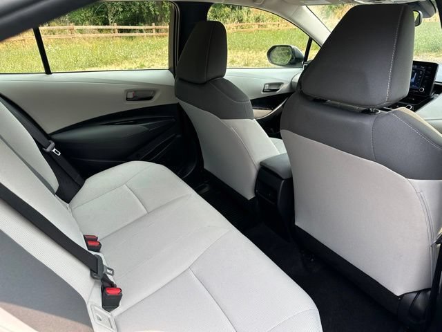 Used 2022 Toyota Corolla LE FWD image 22