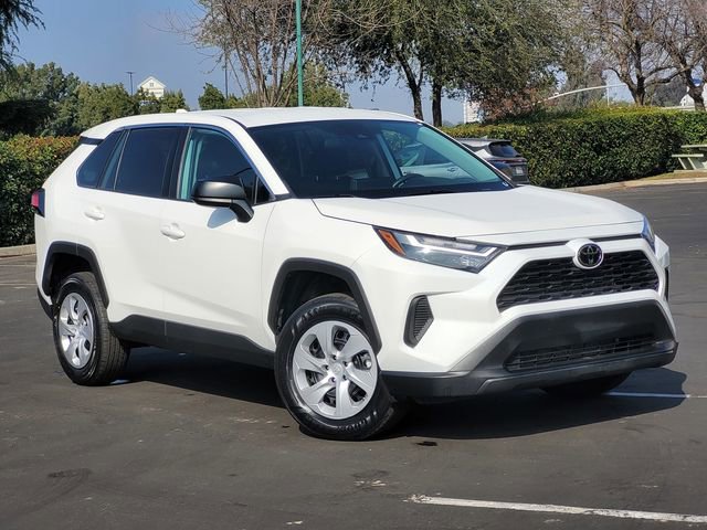 Used 2024 Toyota RAV4 LE image 2