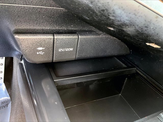 Used 2018 Toyota Camry SE image 22