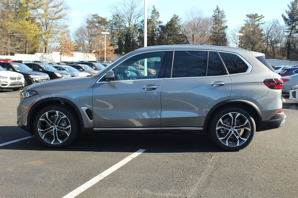 Used 2026 BMW X5 xDrive40i AWD/4WD image 4