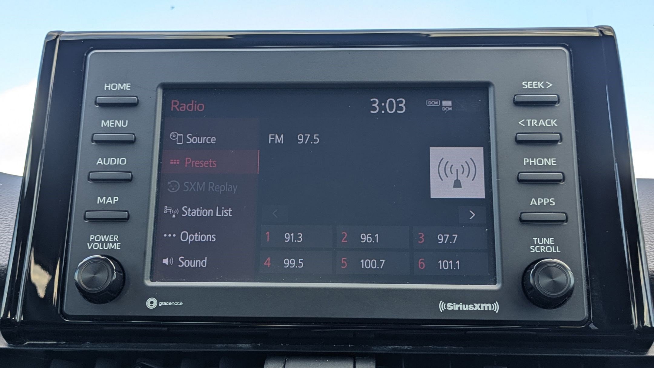 Used 2021 Toyota RAV4 XLE image 22