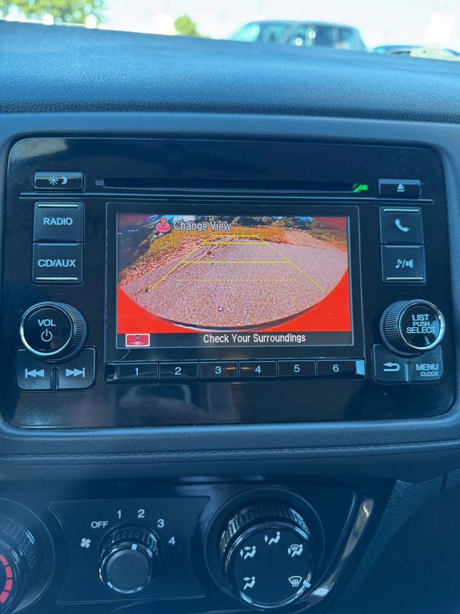 Used 2017 Honda HR-V LX image 17