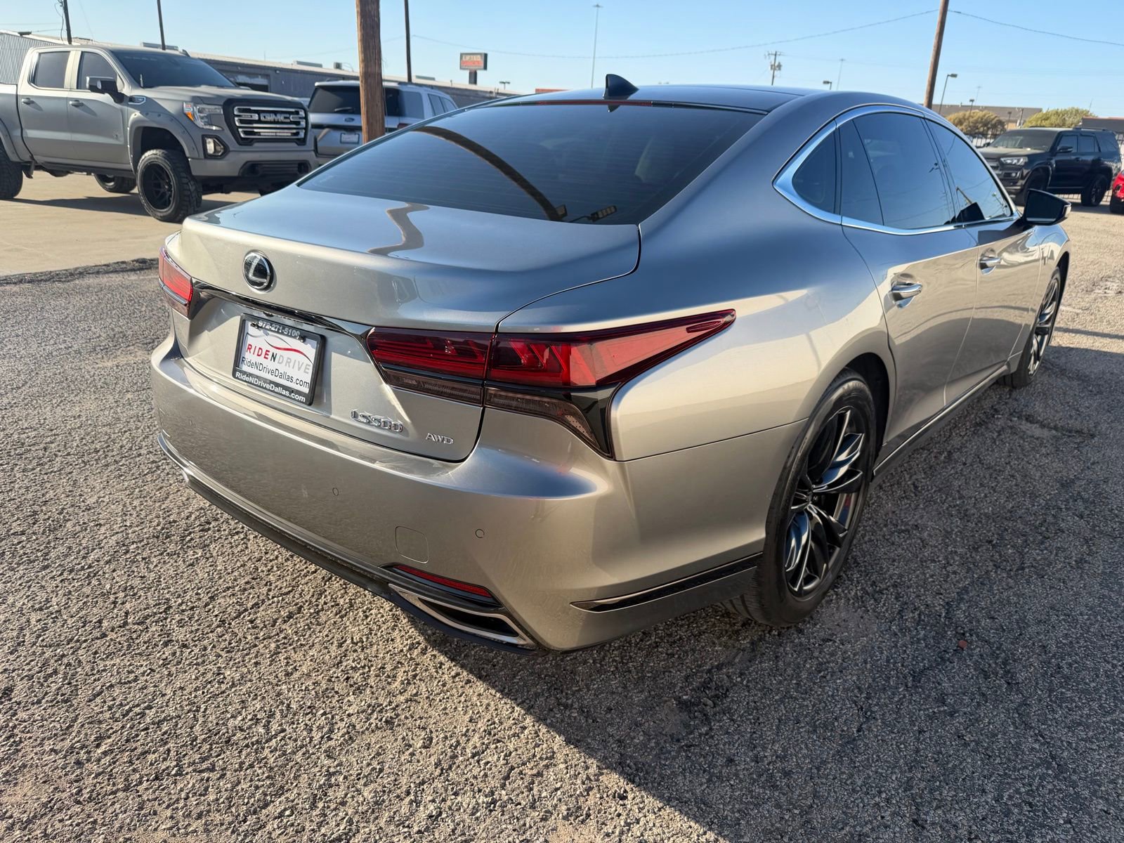 Used 2023 Lexus LS 500 F Sport w/ Accessory Package (Z2) image 7